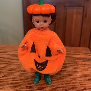 Madame Alexander Doll In Pumpkin Costume